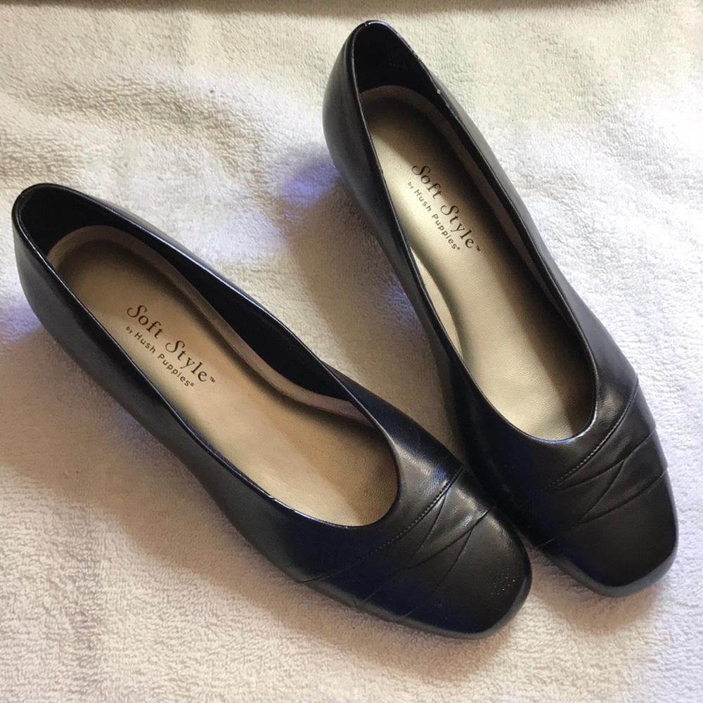 ✨SALE✨Flats - Picture 1 of 3